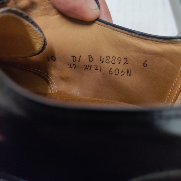 Vtg Johnston & Murphy black shoes sz 10 - Picture 9 of 9